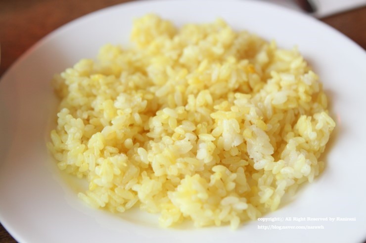 탄두리치킨가 고소한 난, 커리를 맛볼수 있는 인도요리전문점