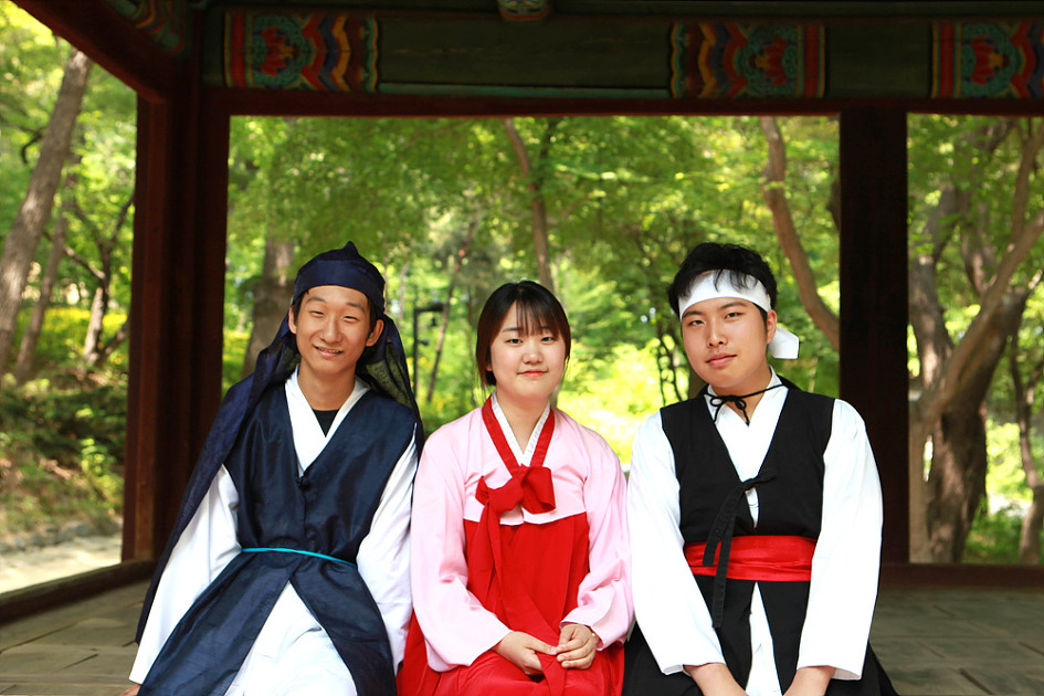 창경궁 출사길에 모델이 되여준 동아리 학생들....