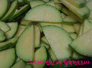 더블클릭을 하시면 이미지를 수정할 수 있습니다