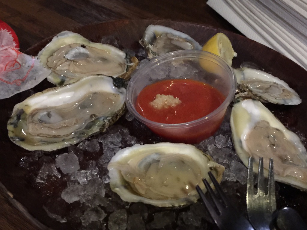 매년 이맘때면 가족이 함께 모여 Bob chinn's서 즐거운 Dinner를 한다.(Bob Chinn's Crab House/Wheeling) 