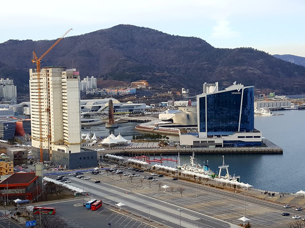 남해바다 여수여행 오동도에서 돌산까지 바다 위로 날아가는 여수해상케이블카